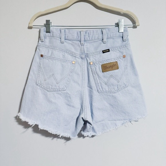 Wrangler- High Waist Light Wash Denim Shorts - Picture 4 of 5